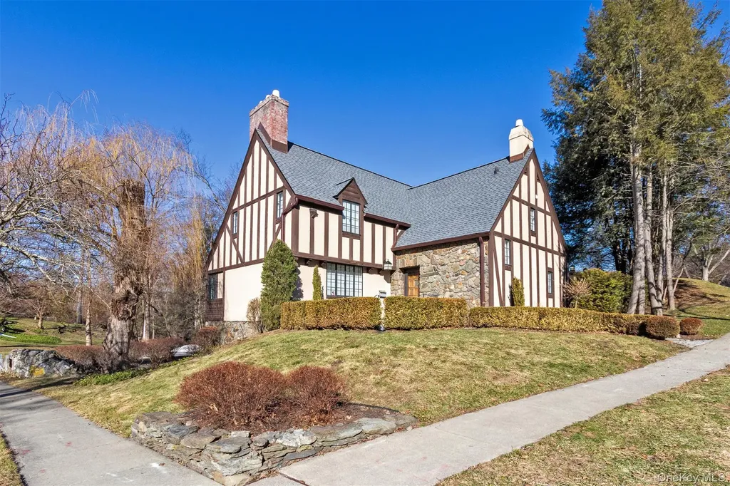 1 W Winding Road Poughkeepsie NY 12601