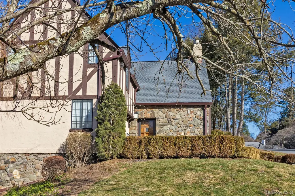 1 W Winding Road Poughkeepsie NY 12601