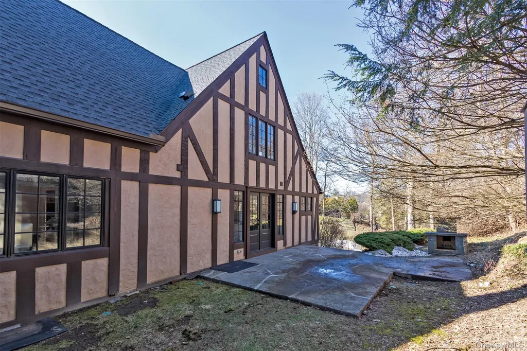 1 W Winding Road Poughkeepsie NY 12601