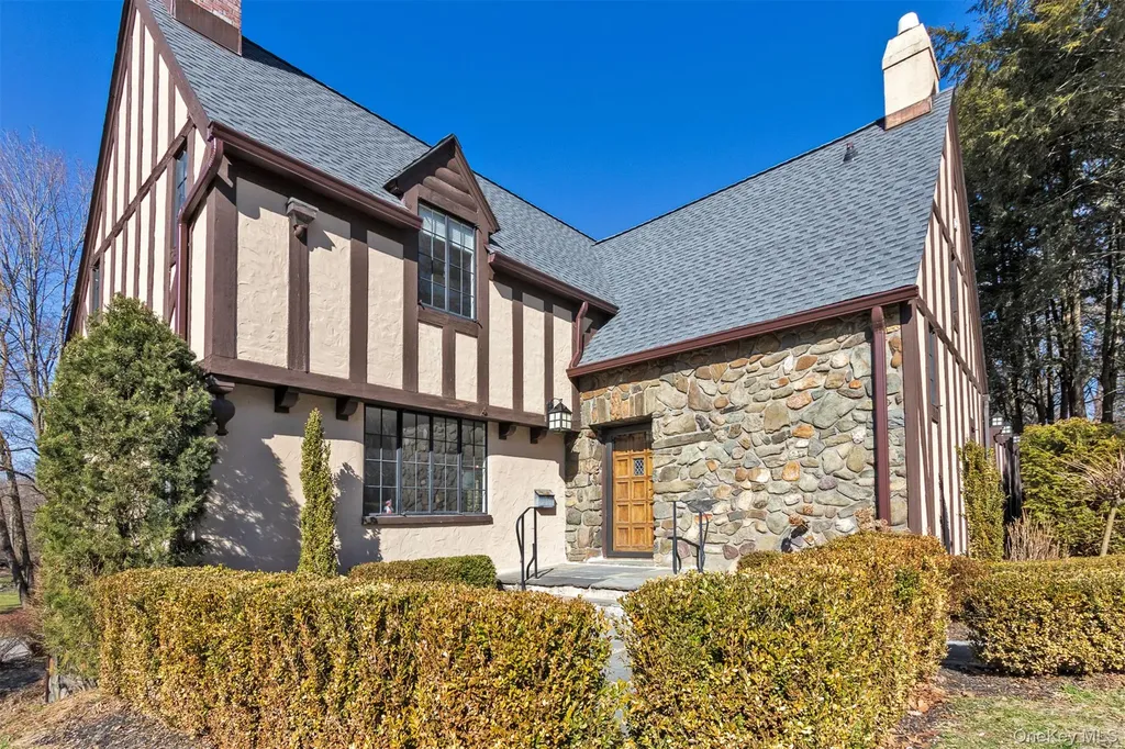 1 W Winding Road Poughkeepsie NY 12601