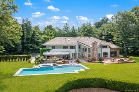 8 Mill Pond Lane Lattingtown NY 11560