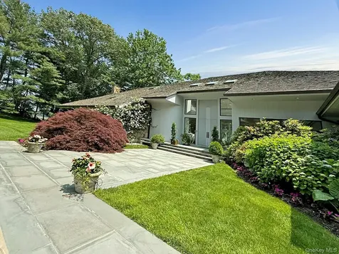 8 Mill Pond Lane Lattingtown NY 11560