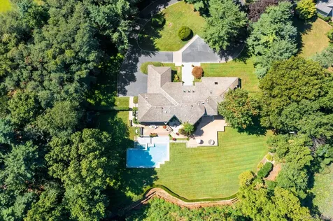 8 Mill Pond Lane Lattingtown NY 11560