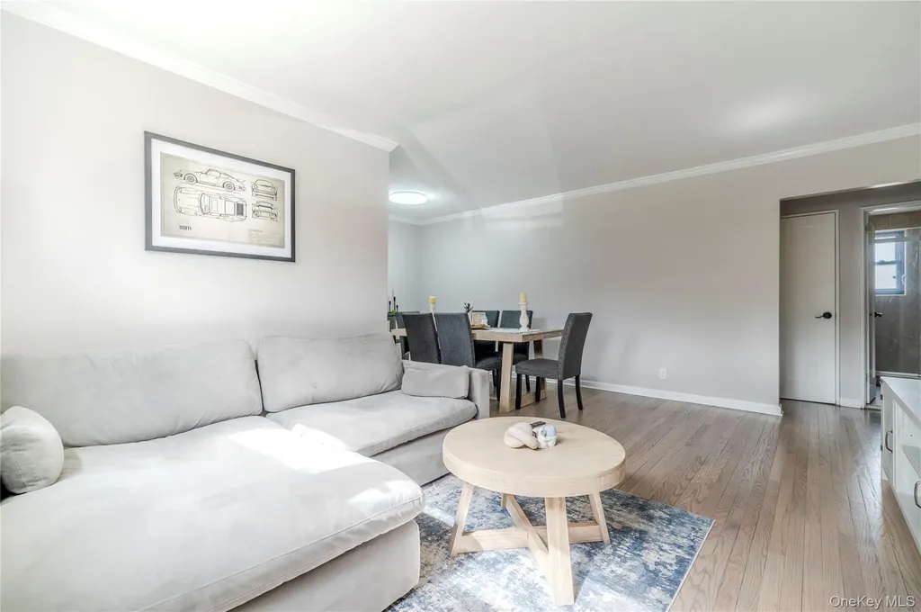 57-69 246th Crescent Douglaston NY 11362