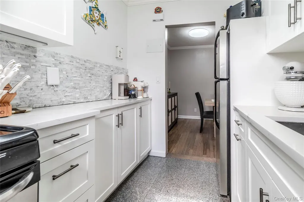 57-69 246th Crescent Douglaston NY 11362