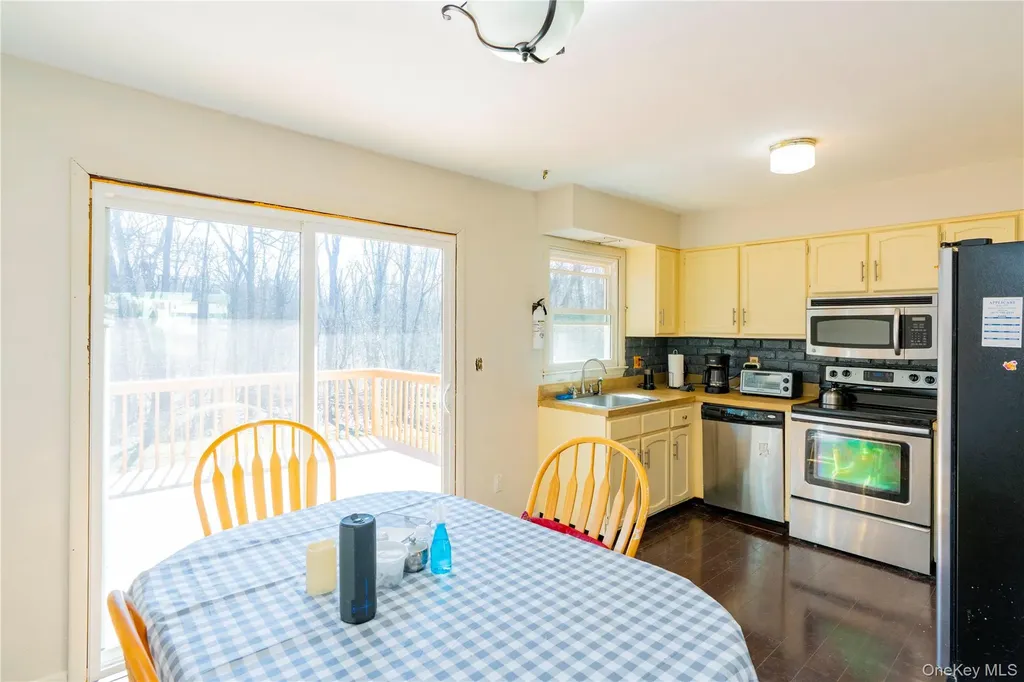 122 S Vacation Drive Wappingers Falls NY 12590