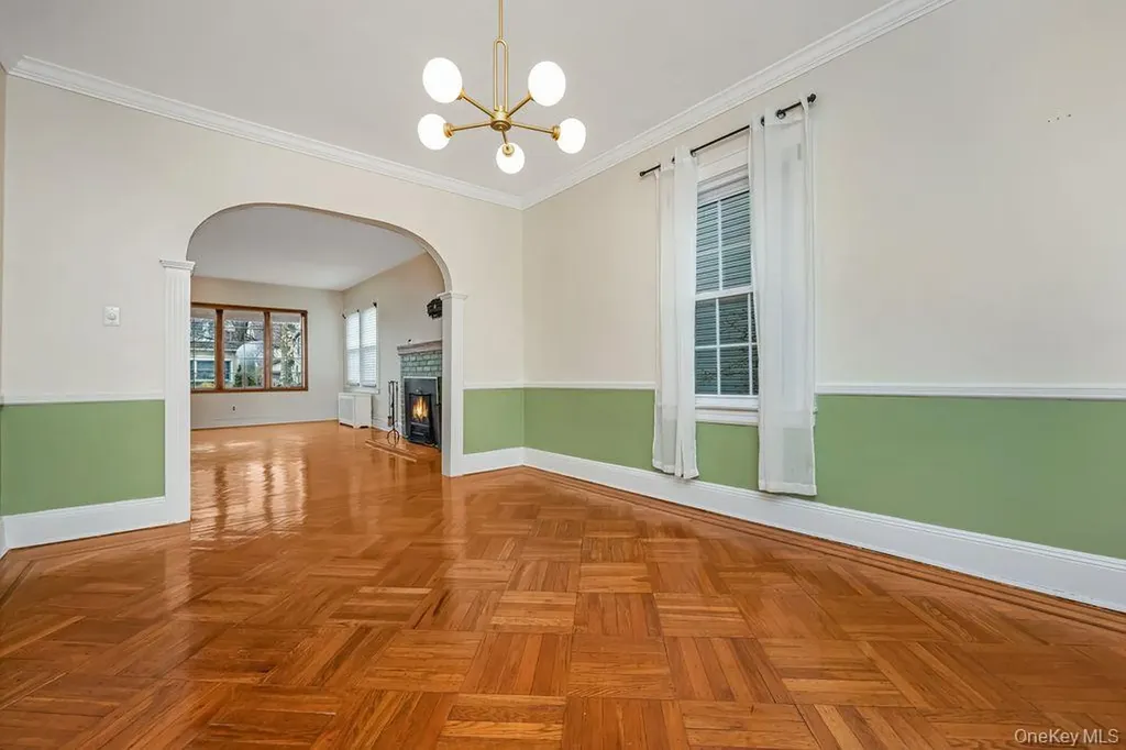 315 Marcellus Road Mineola NY 11501