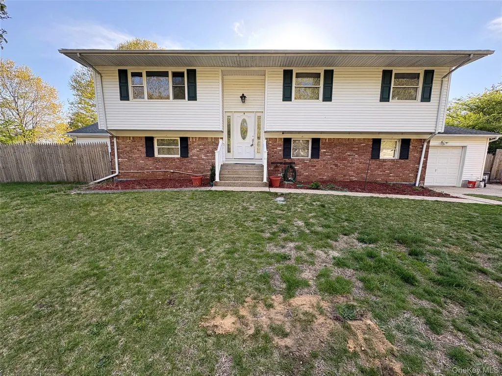 16 Linden Street Coram NY 11727