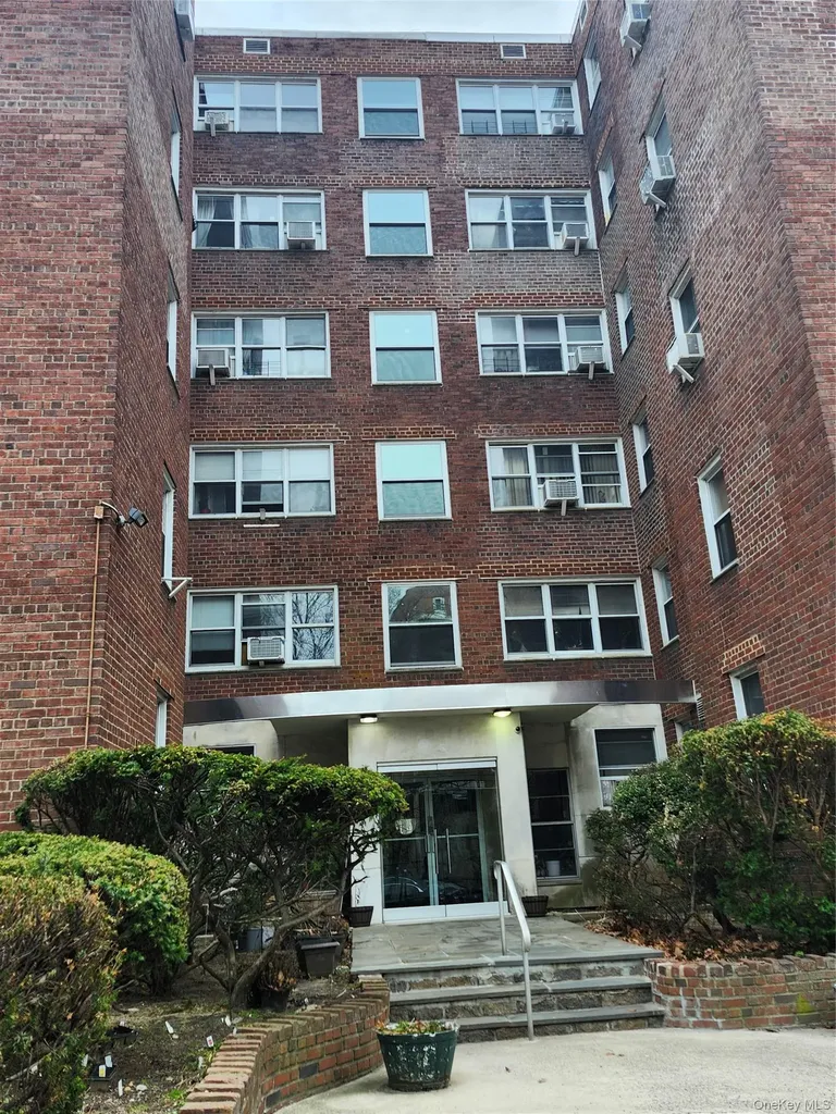 1234 Midland Avenue Bronxville NY 10708