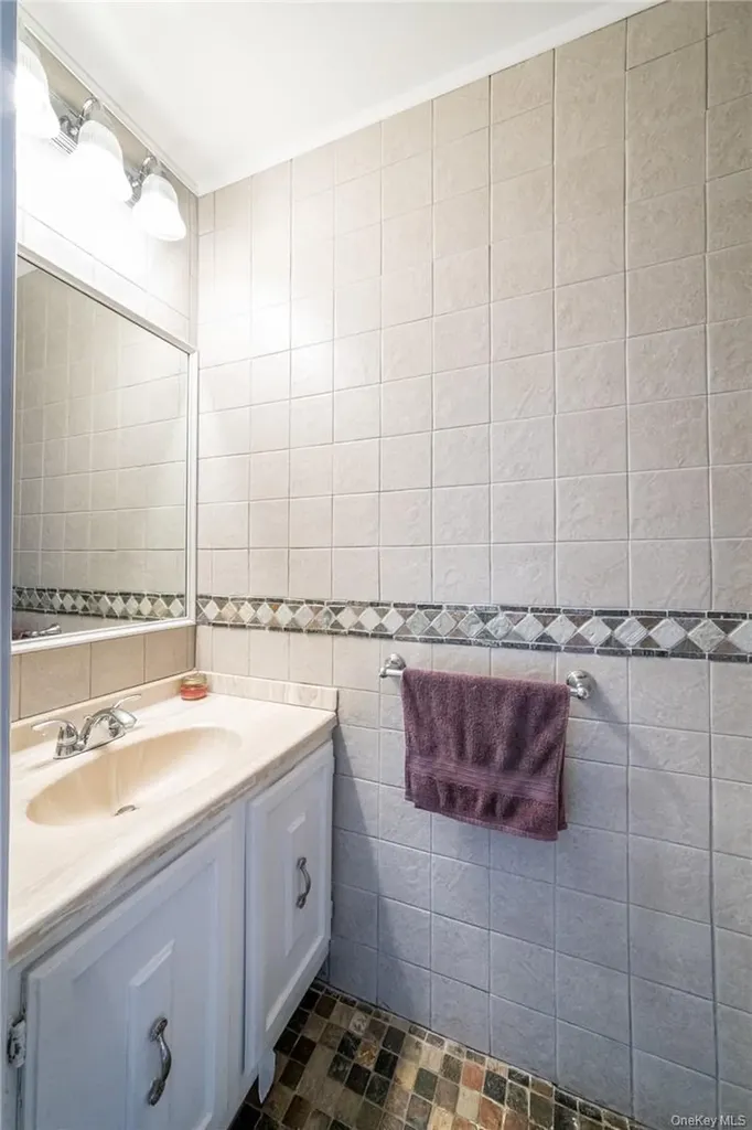 25 Barker Street Mount Kisco NY 10549