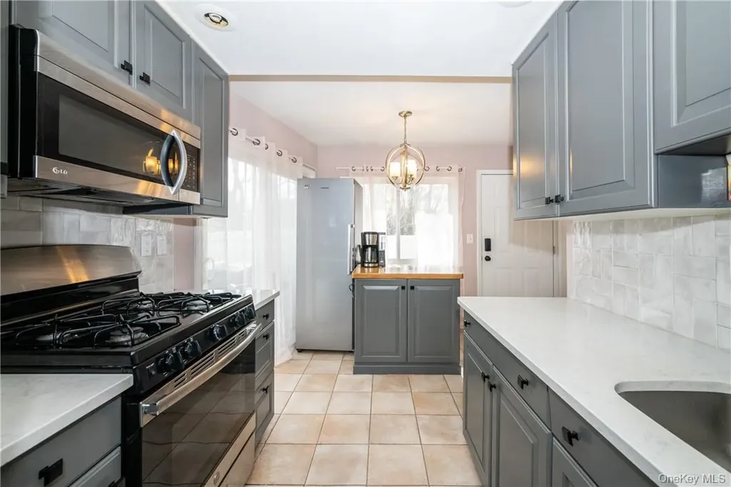 25 Barker Street Mount Kisco NY 10549
