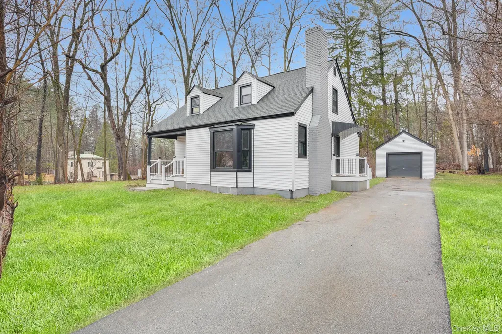 5 Sherwood Place Hyde Park NY 12538