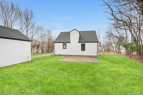 5 Sherwood Place Hyde Park NY 12538