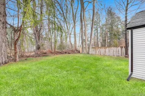 5 Sherwood Place Hyde Park NY 12538