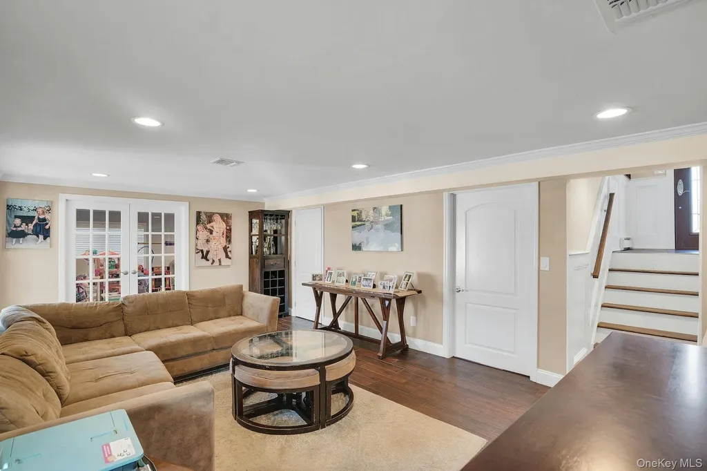 108 Hayrick Lane Commack NY 11725