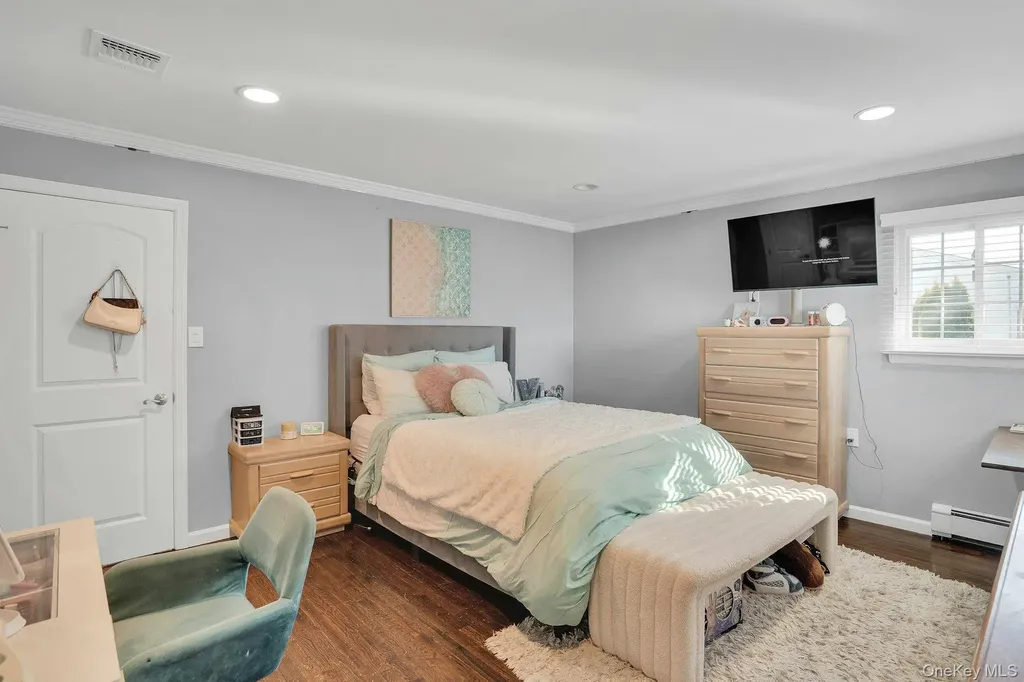 108 Hayrick Lane Commack NY 11725