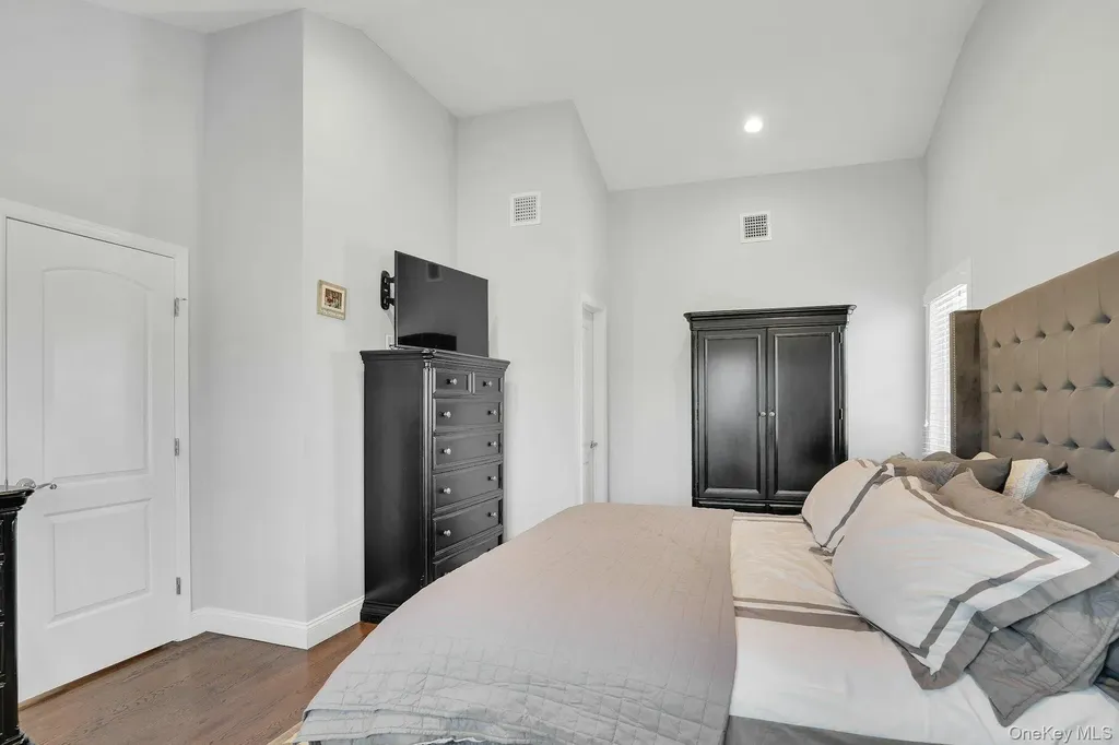 108 Hayrick Lane Commack NY 11725