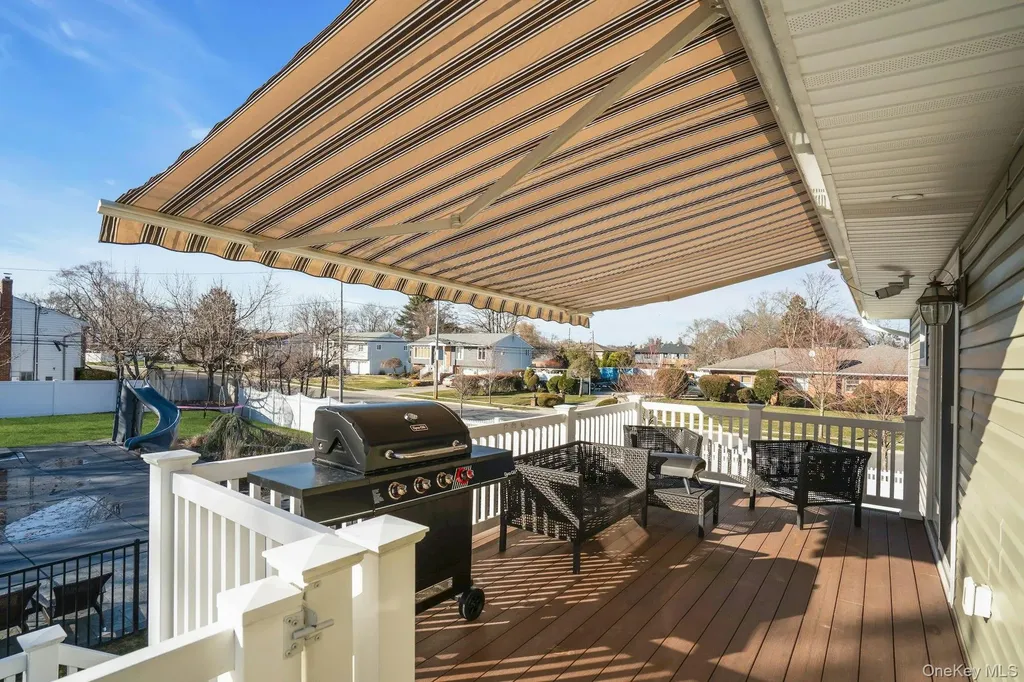 108 Hayrick Lane Commack NY 11725