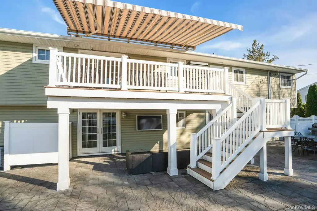 108 Hayrick Lane Commack NY 11725