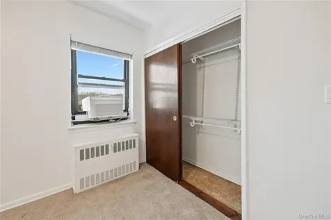 8 Lawrence Drive White Plains NY 10603