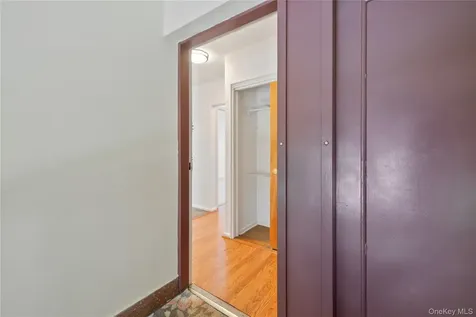 8 Lawrence Drive White Plains NY 10603