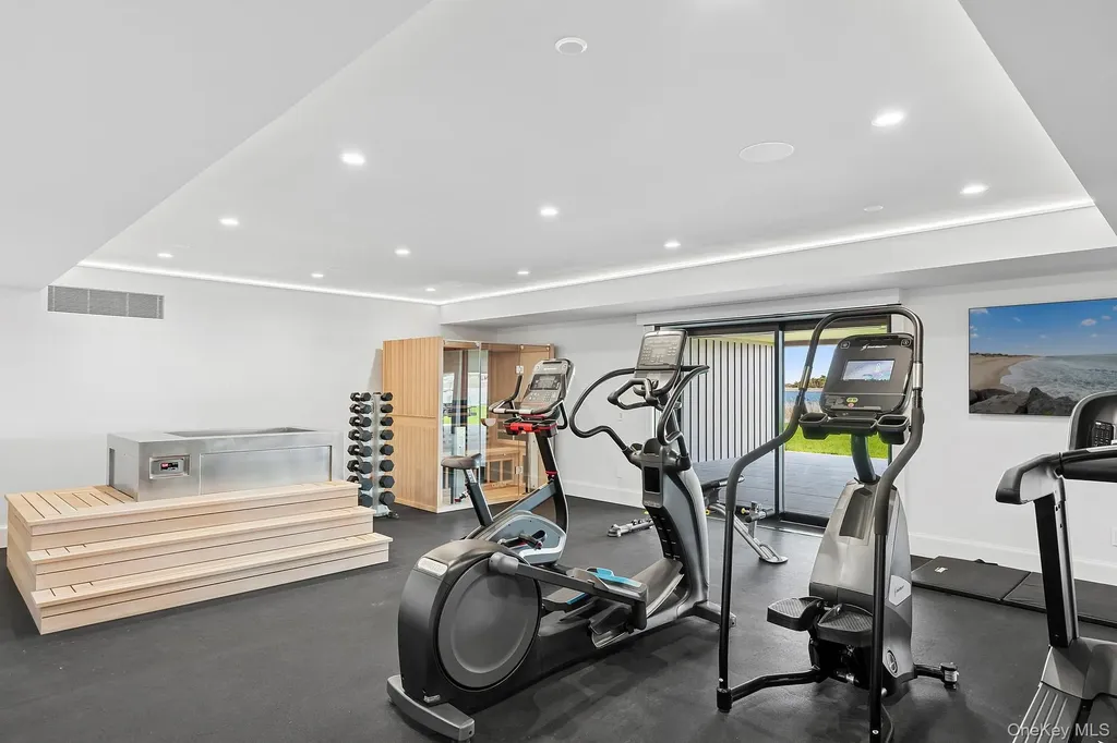 34 Westbridge Road Westhampton Beach NY 11978