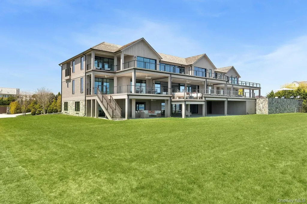 34 Westbridge Road Westhampton Beach NY 11978