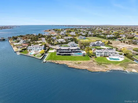 34 Westbridge Road Westhampton Beach NY 11978