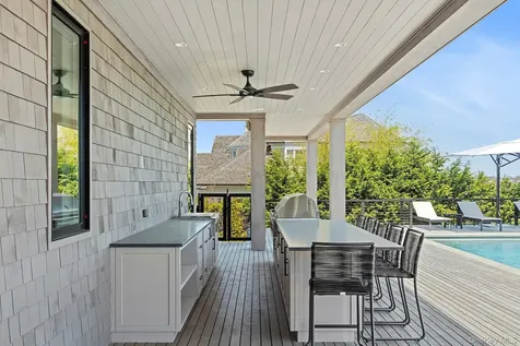 34 Westbridge Road Westhampton Beach NY 11978
