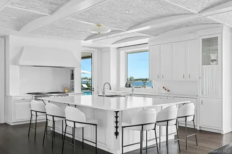 34 Westbridge Road Westhampton Beach NY 11978