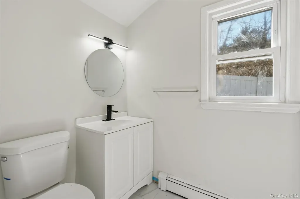 75 Hawthorne Road Kings Park NY 11754