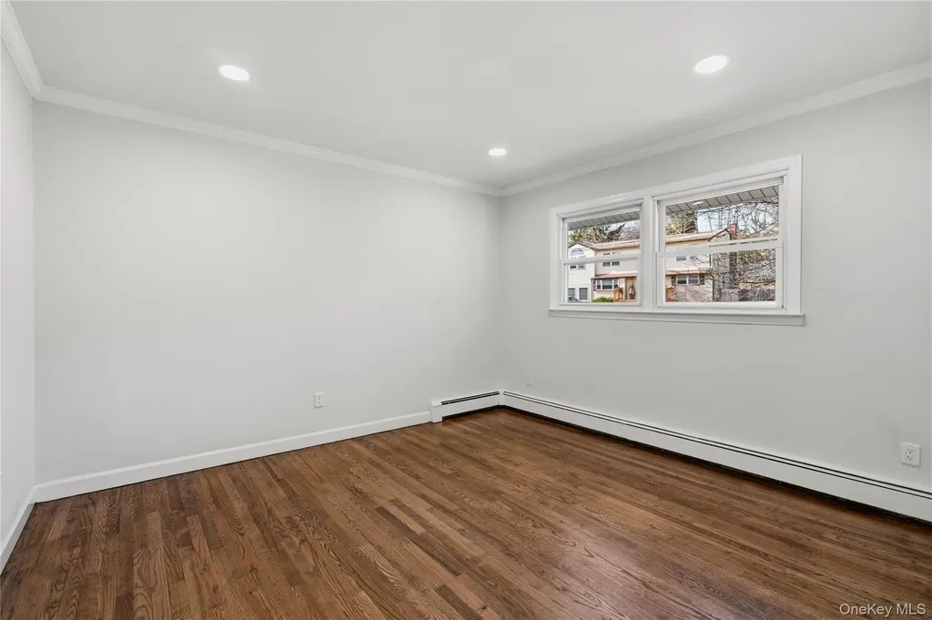 75 Hawthorne Road Kings Park NY 11754