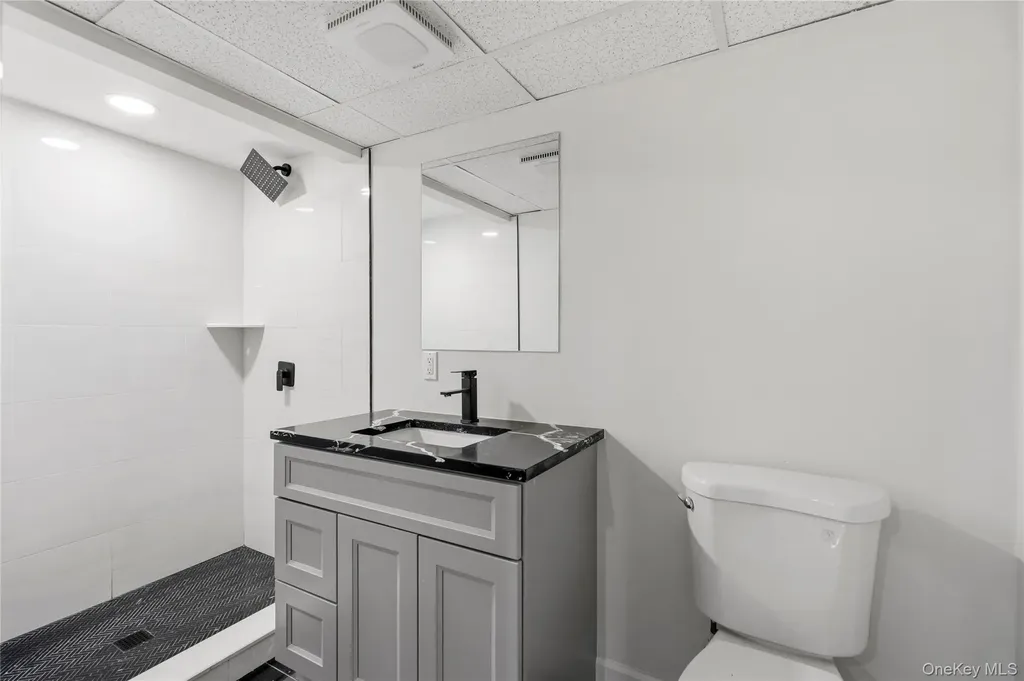 75 Hawthorne Road Kings Park NY 11754
