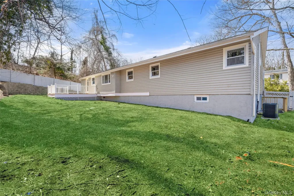 75 Hawthorne Road Kings Park NY 11754