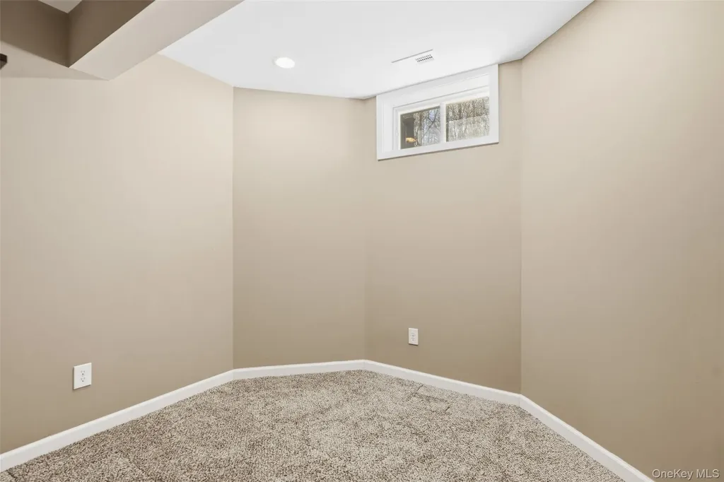 32 Robinson Lane Wappingers Falls NY 12590