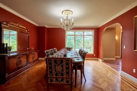 637 S Mountain Road New City NY 10956