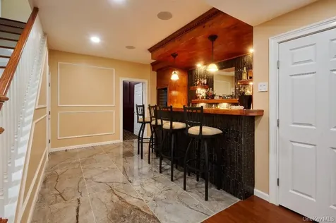 637 S Mountain Road New City NY 10956