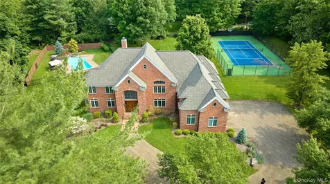 637 S Mountain Road New City NY 10956