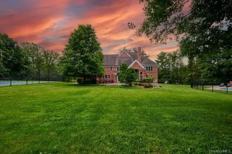 637 S Mountain Road New City NY 10956