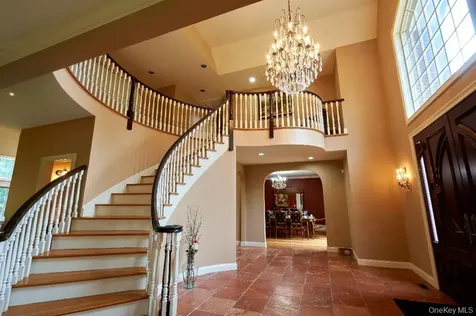 637 S Mountain Road New City NY 10956