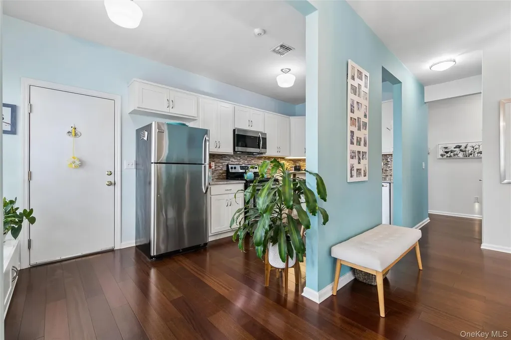17 Constantine Way Mount Sinai NY 11766