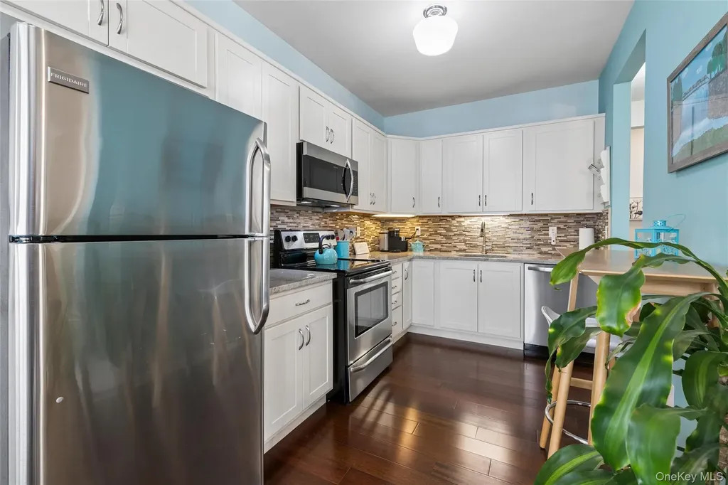 17 Constantine Way Mount Sinai NY 11766
