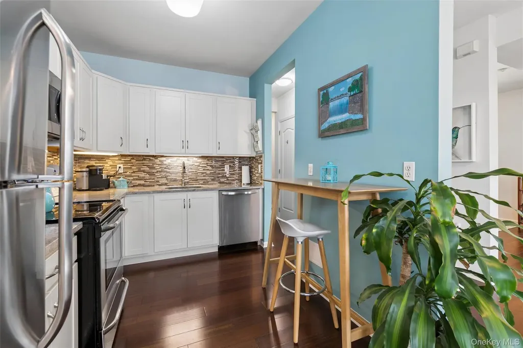 17 Constantine Way Mount Sinai NY 11766