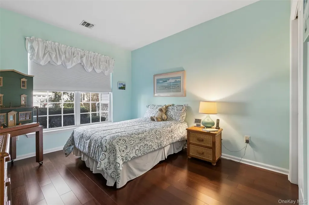 17 Constantine Way Mount Sinai NY 11766