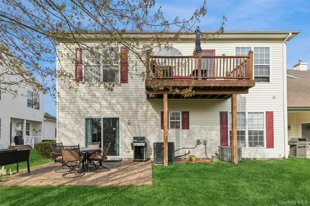 17 Constantine Way Mount Sinai NY 11766