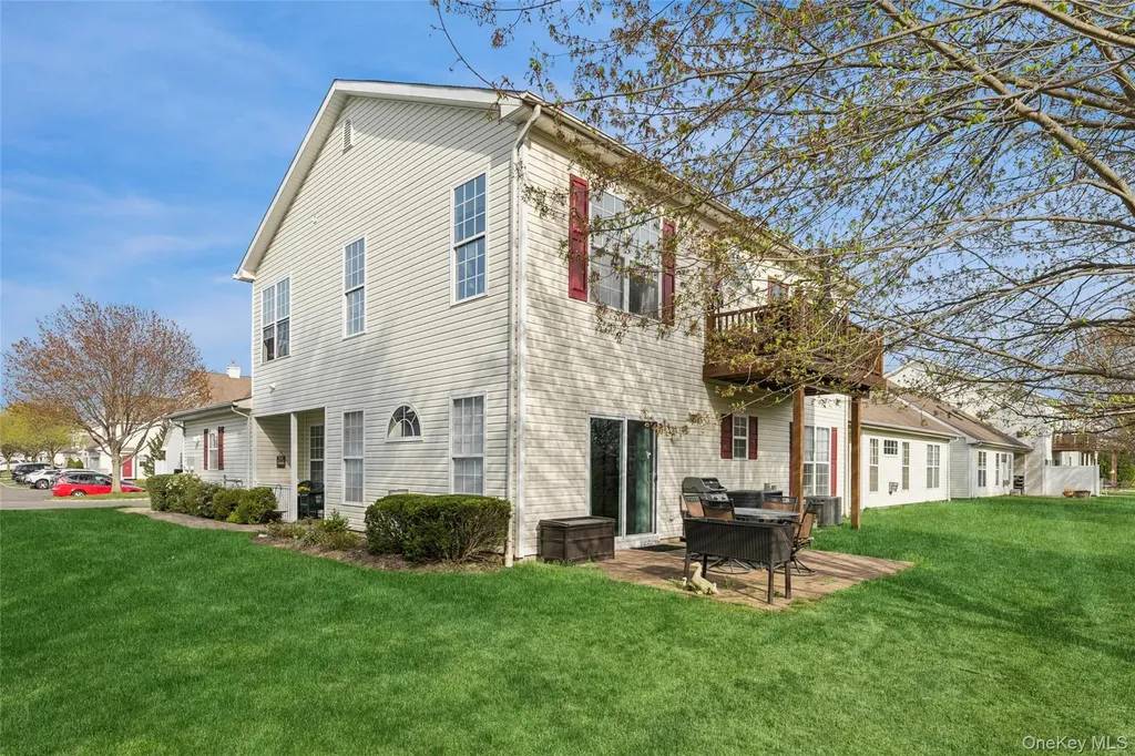 17 Constantine Way Mount Sinai NY 11766