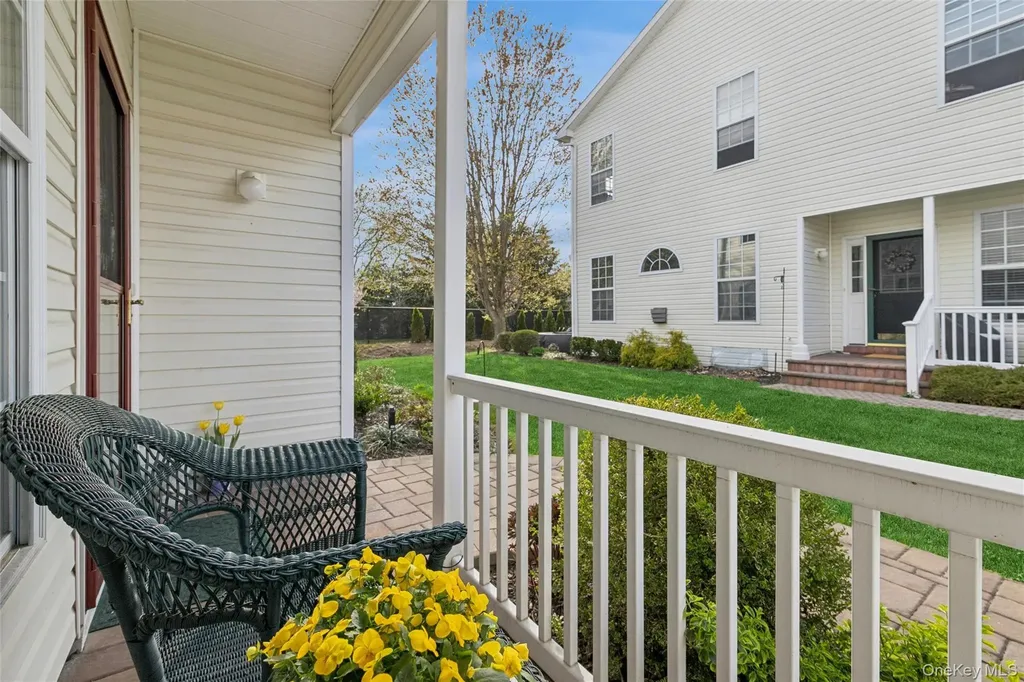 17 Constantine Way Mount Sinai NY 11766