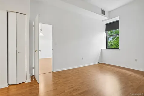 65 Mckinley Avenue White Plains NY 10606