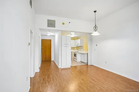 65 Mckinley Avenue White Plains NY 10606