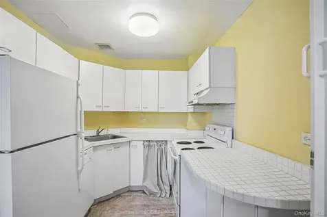 65 Mckinley Avenue White Plains NY 10606